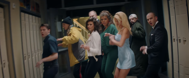 Illustration for article titled Drake Reminds Us Everyone From Degrassi Is Smoking Hot Now